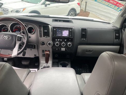 Used 2015 Toyota Sequoia Platinum image 12