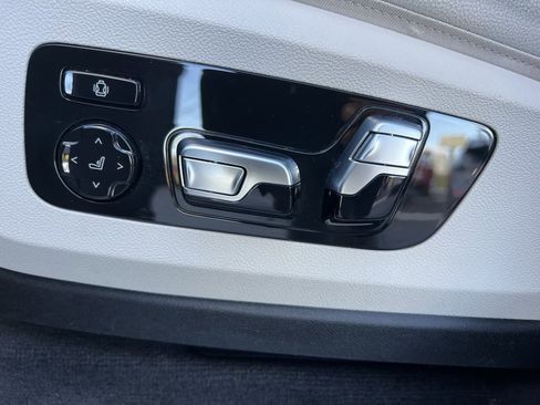 Used 2020 BMW X5 xDrive40i w/ Executive Package image 13