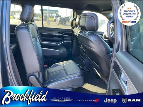 Used 2024 Jeep Wagoneer Series III image 20