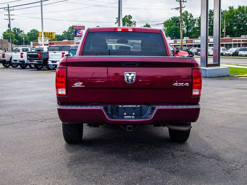 Used 2018 RAM 1500 Express AWD/4WD image 6