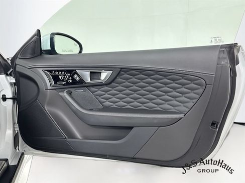 Used 2017 Jaguar F-TYPE SVR AWD/4WD image 32