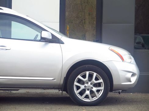 Used 2012 Nissan Rogue SL AWD/4WD image 26