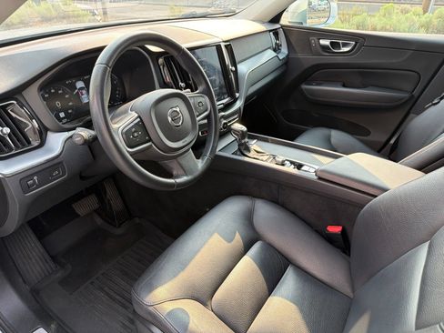 Used 2020 Volvo XC60 T6 Momentum AWD/4WD image 20