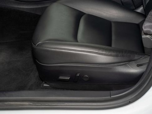 Used 2020 Tesla Model 3 Long Range AWD/4WD image 27