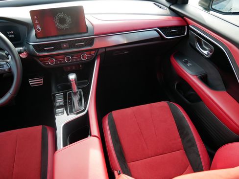 Used 2025 Acura ADX A-Spec image 11