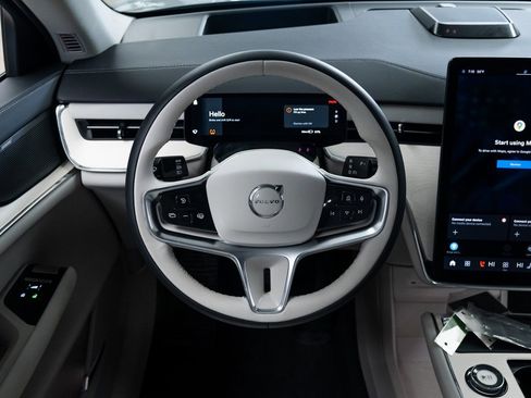 Used 2025 Volvo EX90 Ultra image 12