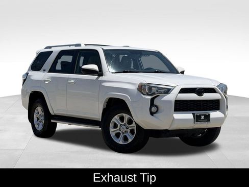 Used 2018 Toyota 4Runner SR5 RWD image 2
