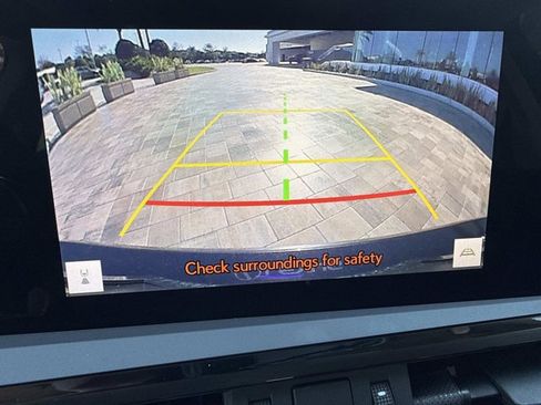 Used 2023 Lexus ES 350 w/ Accessory Package (Z2) image 33