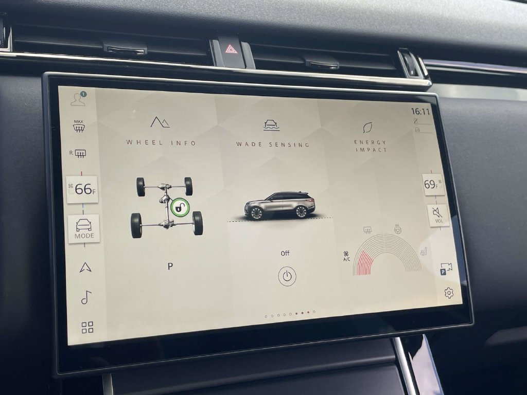 New 2026 Land Rover Range Rover Velar S AWD/4WD image 25