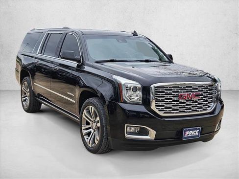 Used 2018 GMC Yukon XL Denali w/ Denali Ultimate Package image 3