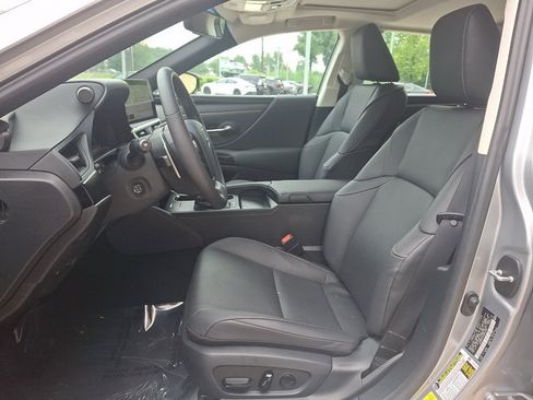 Certified 2023 Lexus ES 300h w/ Premium Package FWD image 14