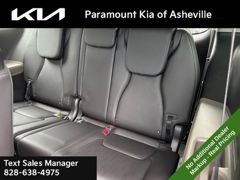 New 2026 Kia Carnival EX image 22