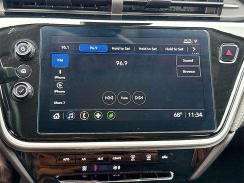 Used 2023 Chevrolet Bolt EUV LT image 16