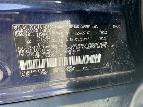 Used 2025 Toyota RAV4 XLE AWD/4WD image 30