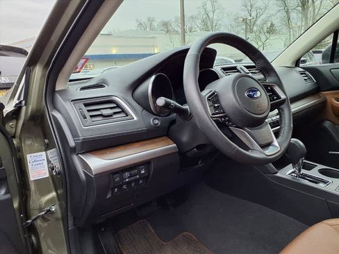 Used 2019 Subaru Outback 3.6R Touring image 16