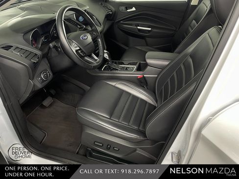 Used 2019 Ford Escape SEL image 18