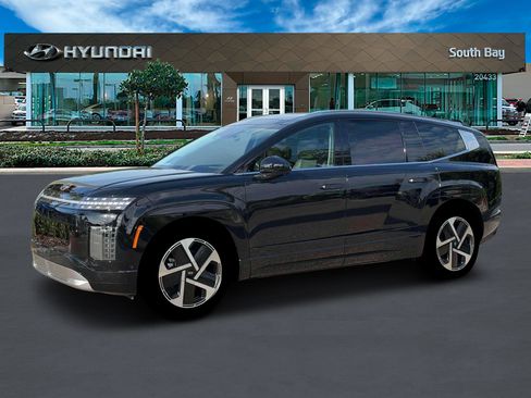 New 2026 Hyundai Ioniq 9 Limited image 2