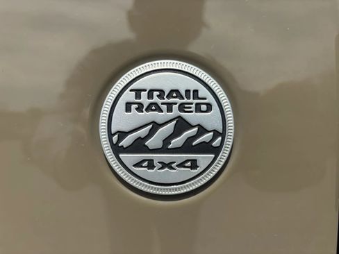 Used 2020 Jeep Gladiator Sport AWD/4WD image 15