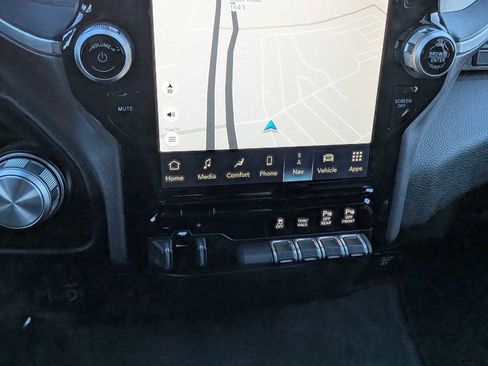 Used 2023 RAM 1500 Laramie image 25