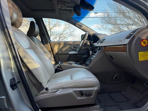 Used 2005 Volvo XC90 T6 image 12