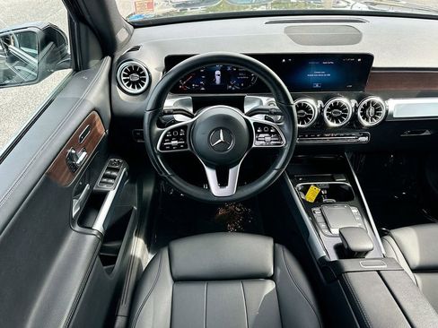 Used 2022 Mercedes-Benz GLB 250 4MATIC w/ Premium Package Lite image 21