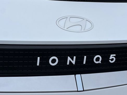 New 2025 Hyundai Ioniq 5 SEL image 35