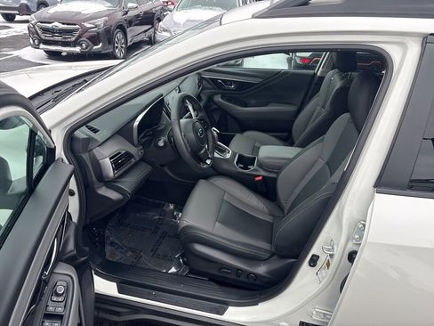 Certified 2025 Subaru Outback Onyx Edition image 8