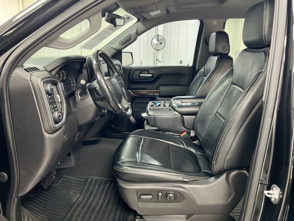 Used 2021 Chevrolet Silverado 1500 RST w/ Z71 Off-Road Package AWD/4WD image 19
