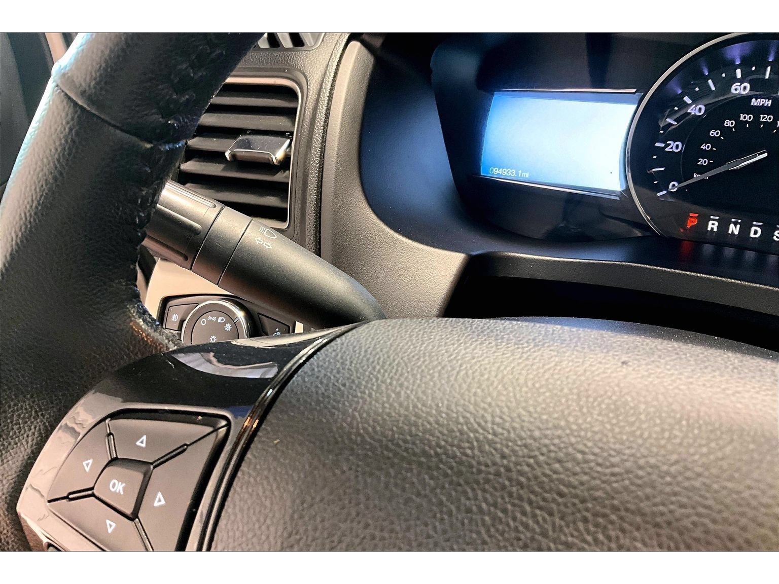 Used 2019 Ford Explorer XLT w/ Equipment Group 201A AWD/4WD image 19