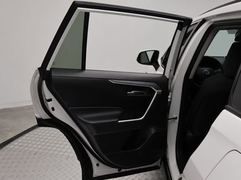Certified 2024 Toyota RAV4 XLE FWD image 21