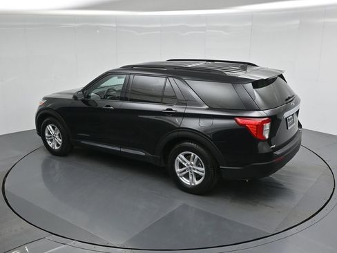 Certified 2022 Ford Explorer XLT image 45