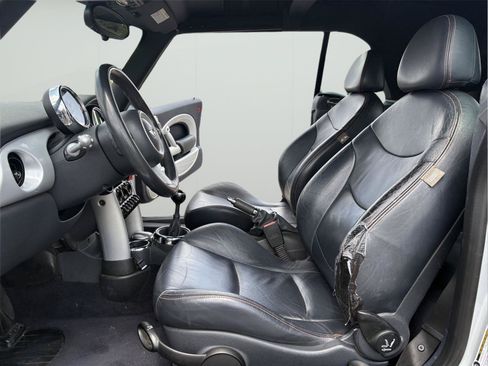 Used 2005 MINI Cooper Convertible FWD image 15