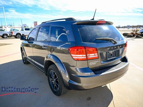Used 2018 Dodge Journey SE w/ Popular Equipment Group image 5