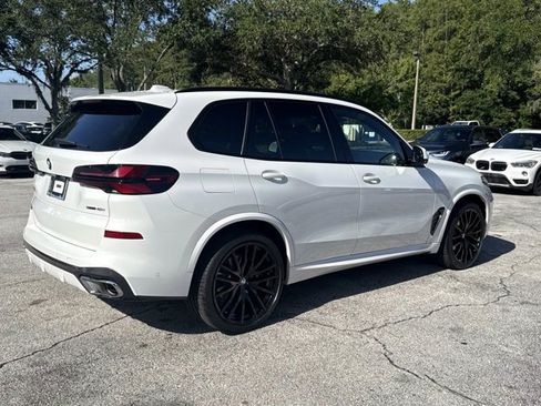Used 2024 BMW X5 sDrive40i w/ M Sport Package RWD image 3