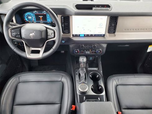 New 2025 Ford Bronco Outer Banks image 28