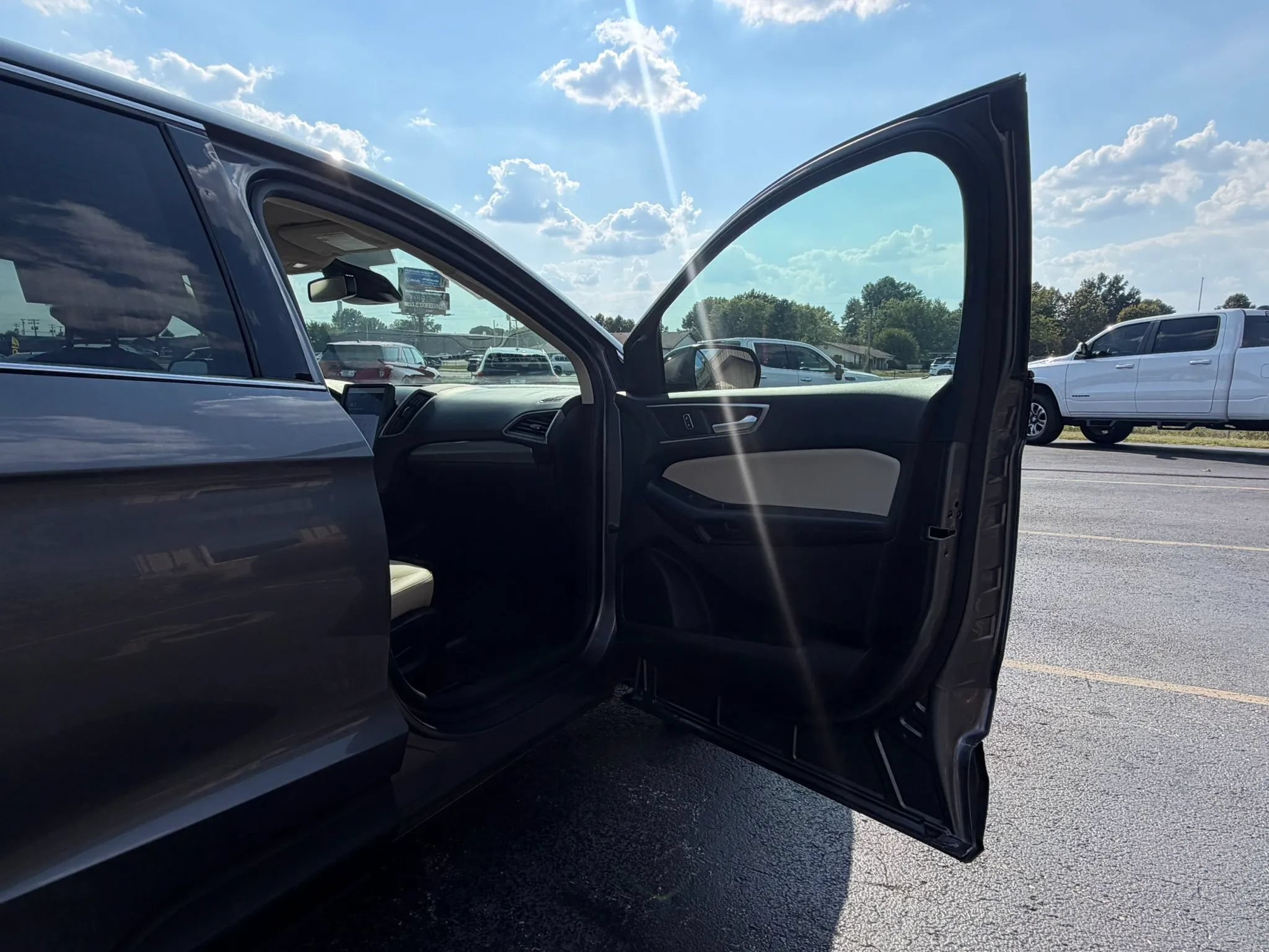 Used 2021 Ford Edge SEL FWD image 24