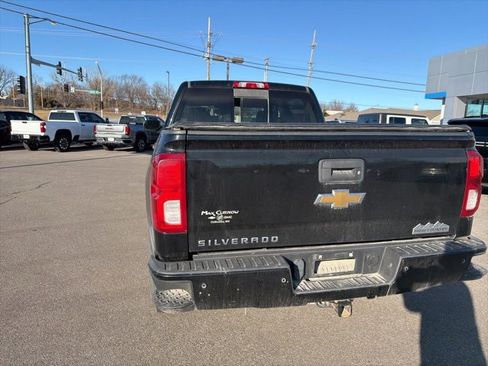 Used 2018 Chevrolet Silverado 1500 High Country image 24