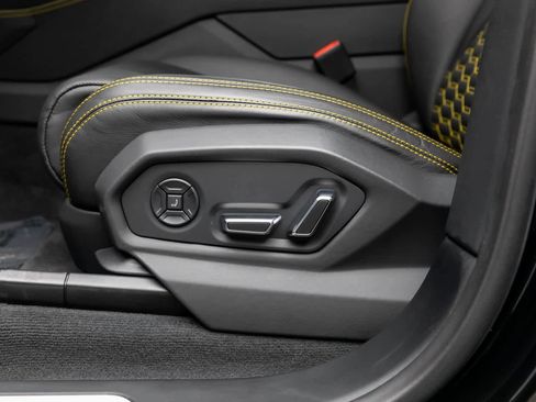 Used 2022 Lamborghini Urus image 27