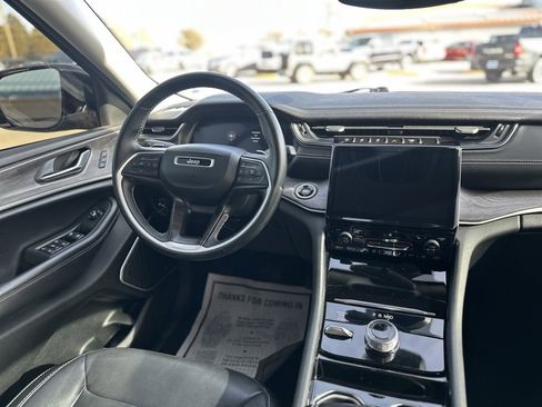 Used 2021 Jeep Grand Cherokee L Limited image 18