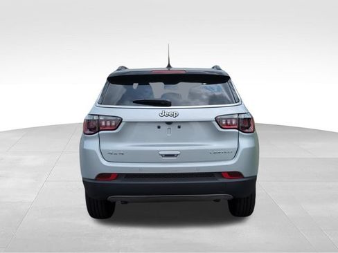 Used 2024 Jeep Compass Limited AWD/4WD image 4