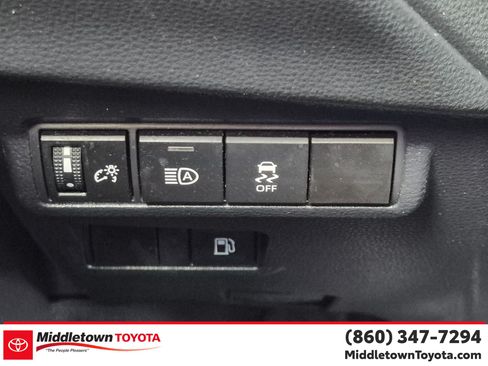 Used 2024 Toyota Corolla Cross AWD Hybrid image 18