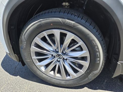 Used 2024 MAZDA CX-90 Plug-In Hybrid w/ Preferred AWD/4WD image 47