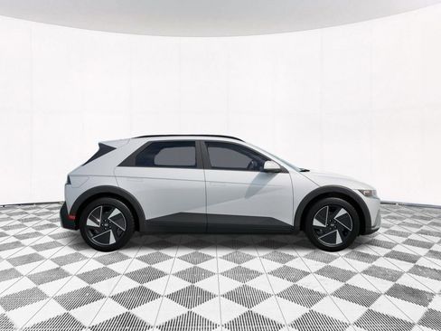 New 2025 Hyundai Ioniq 5 SEL AWD/4WD image 11