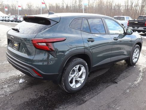 New 2026 Chevrolet Trax LS w/ LS Convenience Package image 24