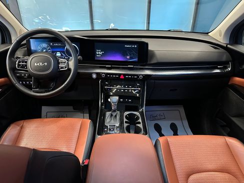 Used 2024 Kia Carnival SX Prestige FWD image 9