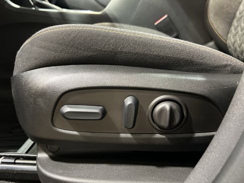 Used 2022 Chevrolet Equinox LT image 14