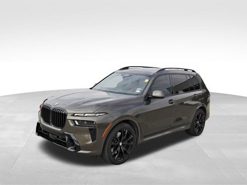 Used 2023 BMW X7 xDrive40i w/ M Sport Package image 2