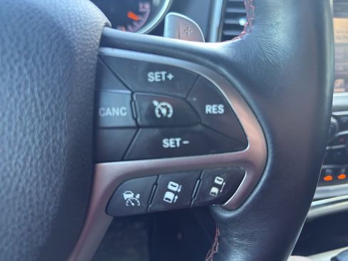 Used 2017 Jeep Grand Cherokee Trailhawk w/ Trailhawk Luxury Group image 11