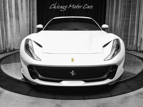 Used 2021 Ferrari 812 Superfast RWD image 7