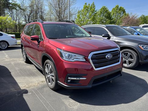 Used 2021 Subaru Ascent Limited w/ Technology Package image 2